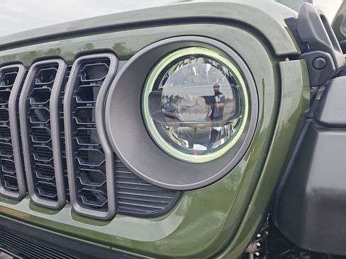 Used 2024 Jeep Wrangler Unlimited Rubicon 4xe w/ Technology Group image 34