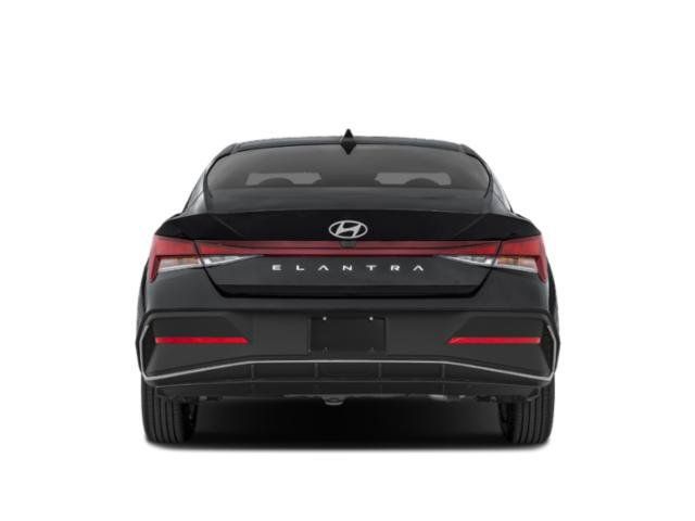 Certified 2024 Hyundai Elantra SE FWD image 8