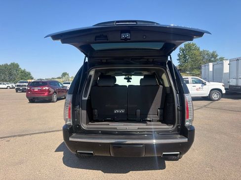 Certified 2014 Cadillac Escalade Premium AWD/4WD image 30