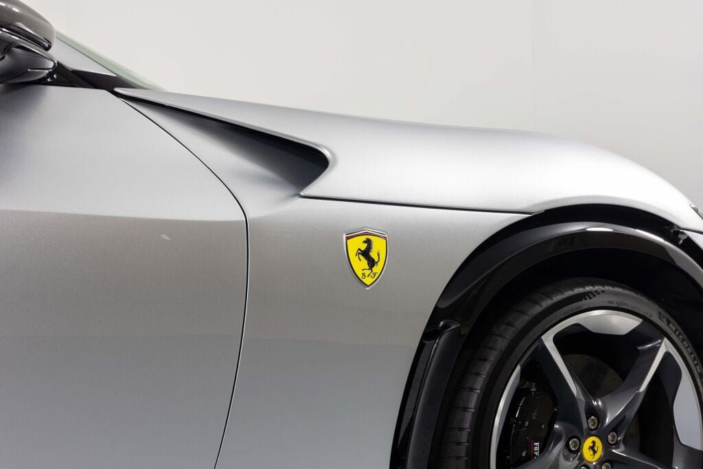 Used 2025 Ferrari Purosangue AWD/4WD image 21
