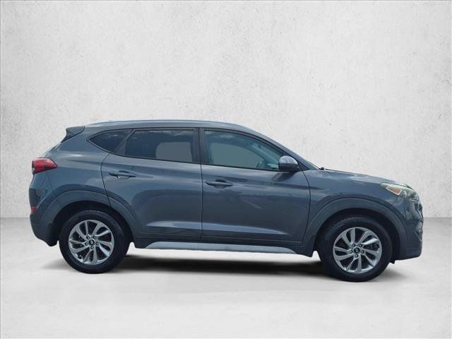 Used 2017 Hyundai Tucson SE w/ SE Popular Package 02 FWD image 4