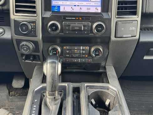 Used 2019 Ford F150 Raptor w/ Equipment Group 802A Luxury AWD/4WD image 17