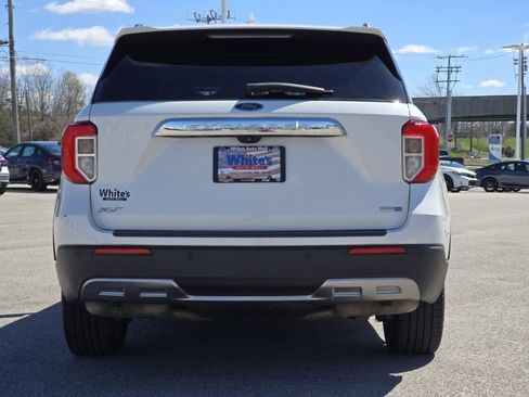 Used 2020 Ford Explorer XLT w/ Equipment Group 202A AWD/4WD image 18