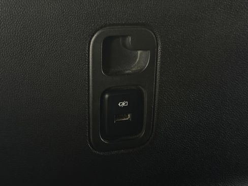 Used 2023 Chevrolet Traverse RS AWD/4WD image 54