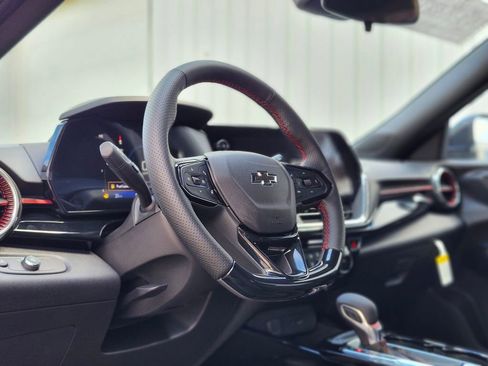 New 2026 Chevrolet Trax RS w/ Sunroof Package image 17