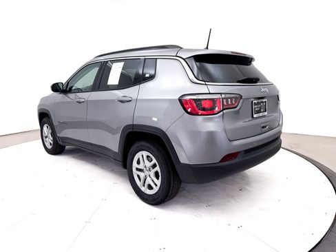 Used 2019 Jeep Compass Sport w/ Tech Group FWD image 14