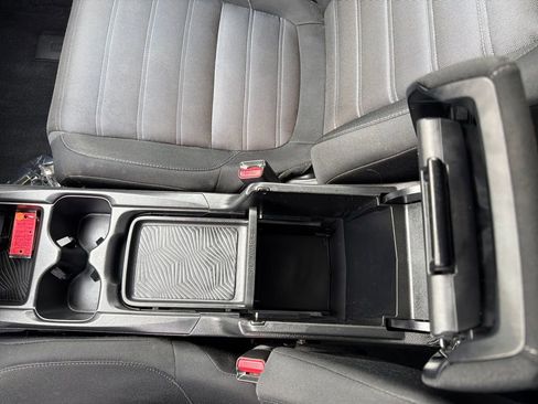 Used 2019 Honda CR-V EX image 18