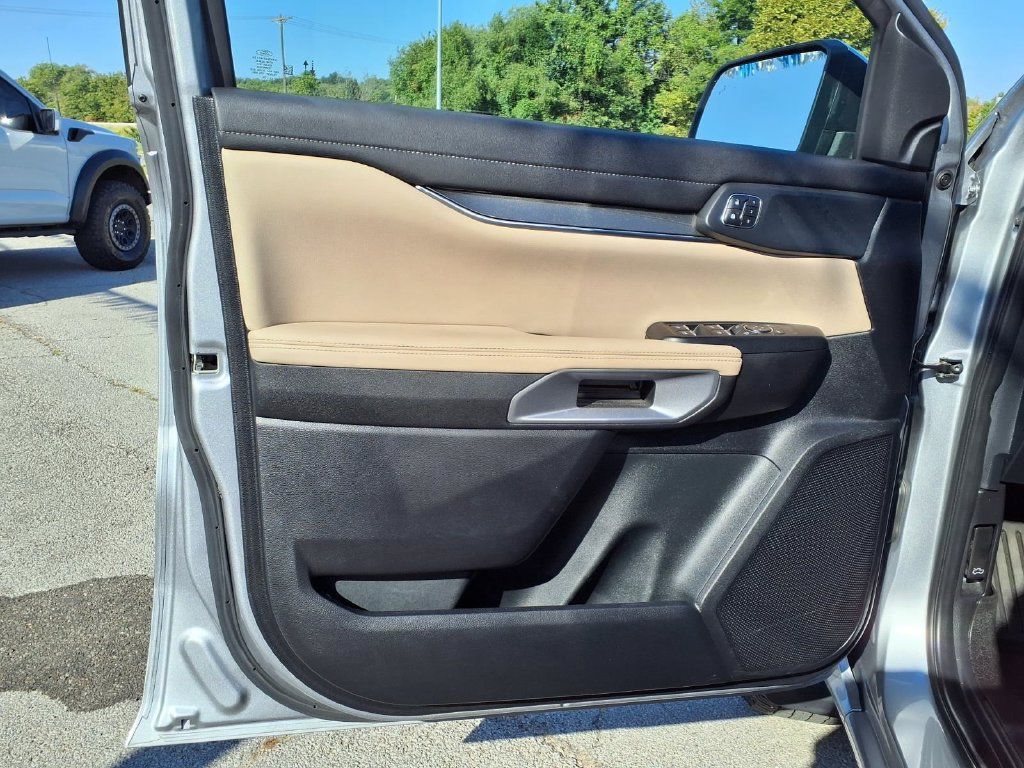 Used 2024 Ford Ranger Lariat w/ FX4 Off-Road Package AWD/4WD image 16