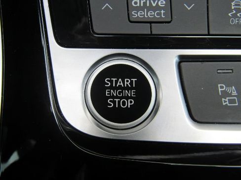 Used 2023 Audi Q8 Premium Plus w/ Premium Plus Package image 46