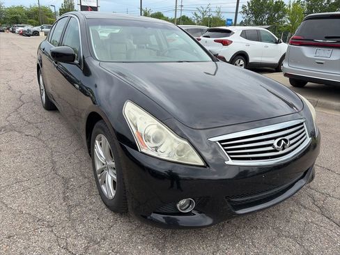 Used 2012 INFINITI G37 x Sedan w/ Premium Pkg AWD/4WD image 3