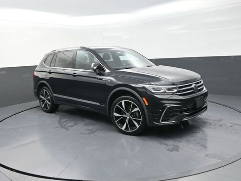 Used 2022 Volkswagen Tiguan SEL R-Line image 10