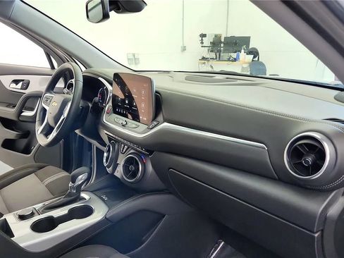 Used 2024 Chevrolet Blazer LT w/ Convenience Package FWD image 36