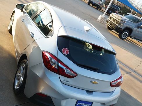 Used 2018 Chevrolet Cruze LT image 14