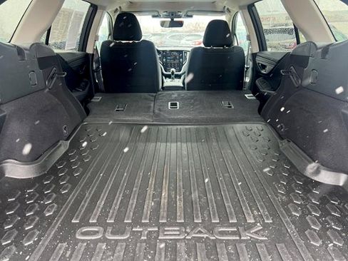 Certified 2025 Subaru Outback Premium AWD/4WD image 10