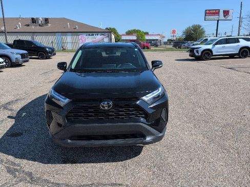 Used 2024 Toyota RAV4 XLE AWD/4WD image 15