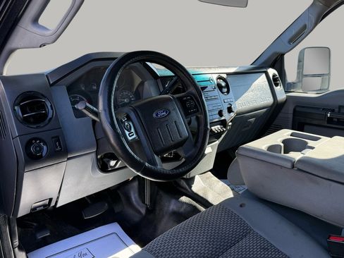 Used 2015 Ford F550 4x4 Crew Cab Super Duty image 10