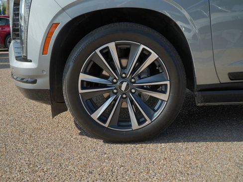 Used 2025 Cadillac Escalade Sport w/ Touring Package AWD/4WD image 13