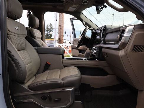 Used 2026 Ford F450 Platinum w/ Platinum Plus Package image 30