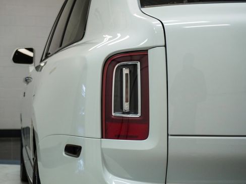 Used 2020 Rolls-Royce Cullinan image 53