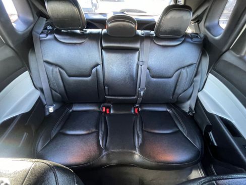 Used 2025 Jeep Compass Limited image 38