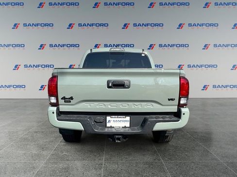 Used 2022 Toyota Tacoma SR5 w/ Trail Edition AWD/4WD image 4