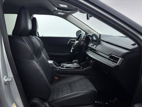 Used 2025 Mitsubishi Outlander SE AWD/4WD image 22