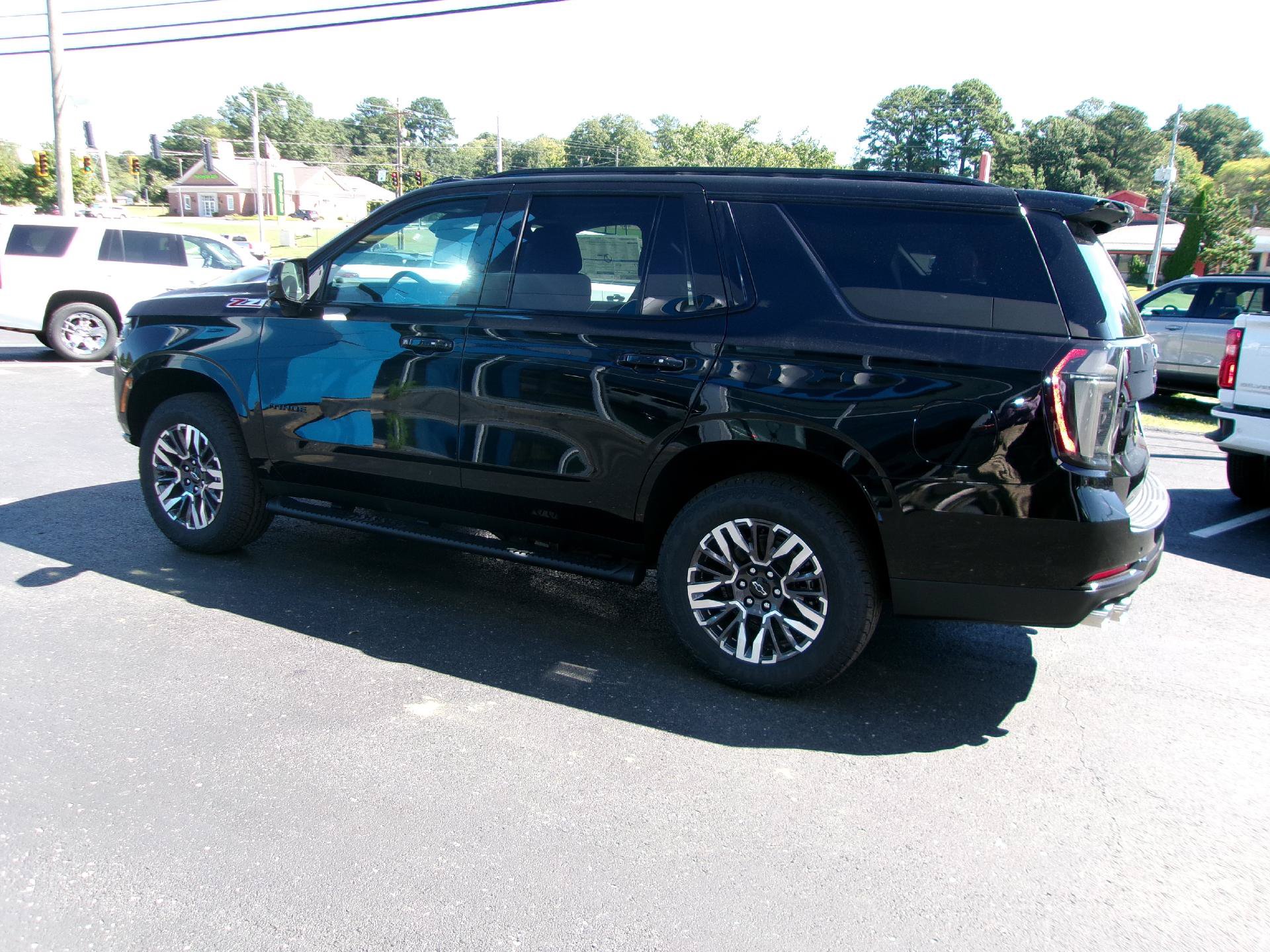 New 2026 Chevrolet Tahoe Z71 w/ Comfort Package AWD/4WD image 5