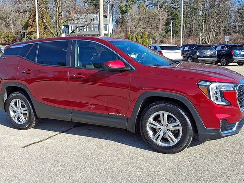 Certified 2023 GMC Terrain SLE image 2