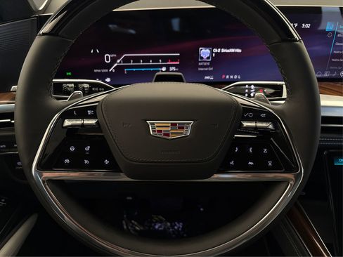 New 2026 Cadillac Escalade ESV Platinum Sport w/ LPO, ONYX Package image 19