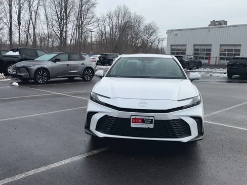New 2026 Toyota Camry SE image 3