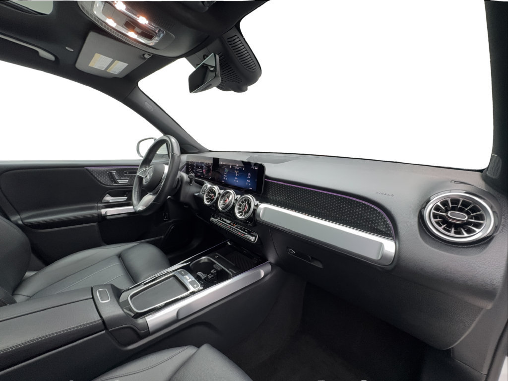 Used 2025 Mercedes-Benz GLB 250 4MATIC image 29