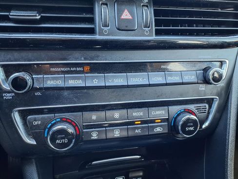 Used 2019 Kia Optima S w/ S Panoramic Sunroof Package image 8