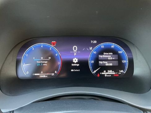 Used 2023 Toyota Highlander Limited FWD image 17