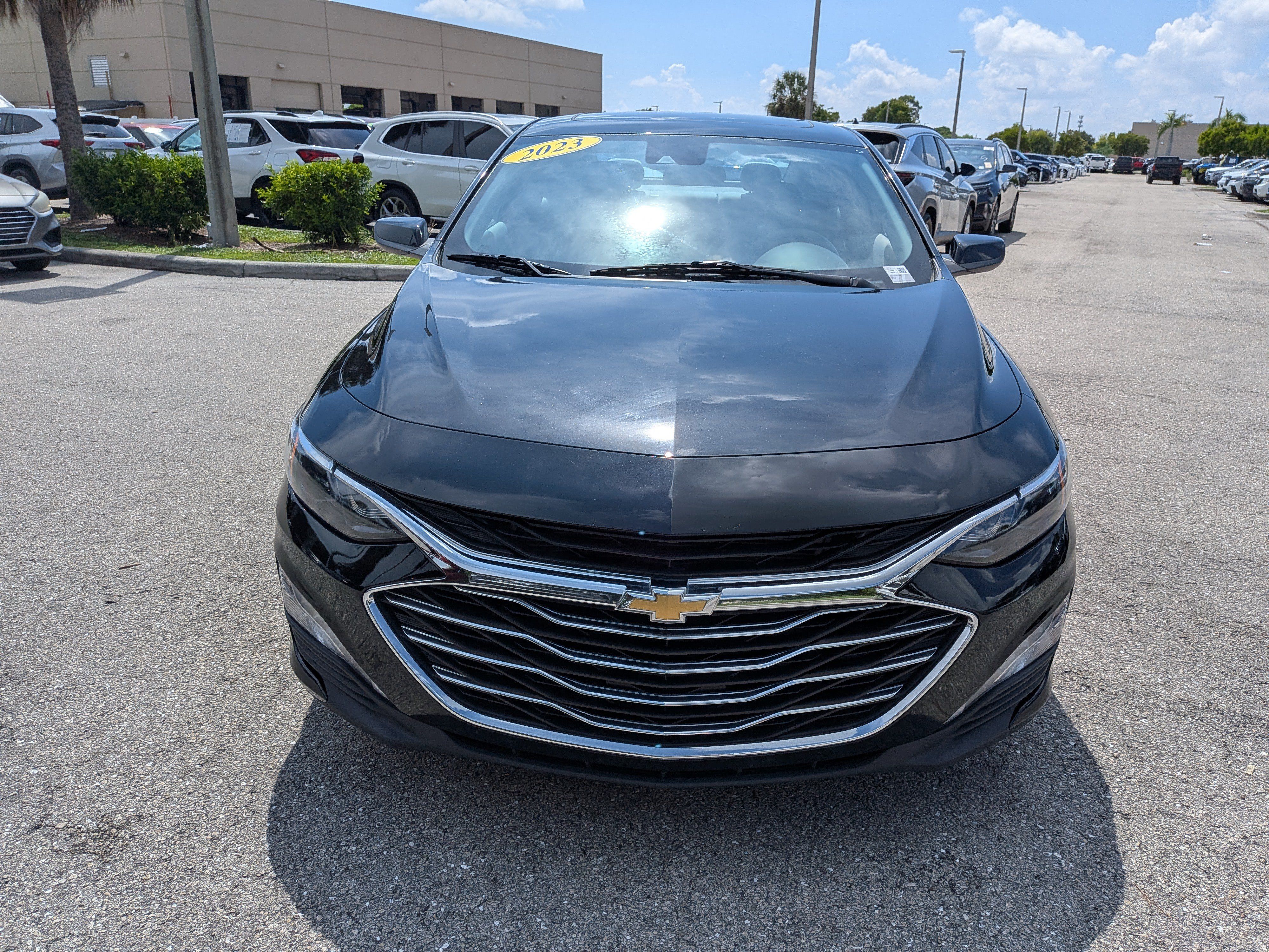 Used 2023 Chevrolet Malibu LT FWD image 9