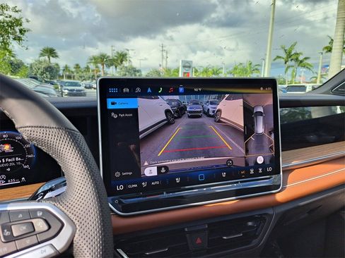 New 2026 Volkswagen Tiguan SEL R-Line image 10