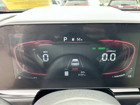 Certified 2025 Kia Niro EX FWD image 20