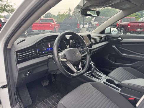 Used 2025 Volkswagen Jetta S FWD image 11