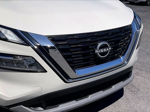 Used 2023 Nissan Rogue SV AWD/4WD image 29