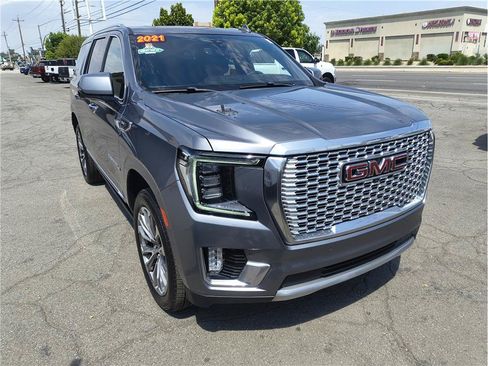 Used 2021 GMC Yukon Denali w/ Denali Premium Package AWD/4WD image 2