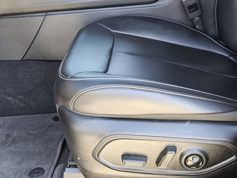 New 2025 Jeep Grand Cherokee Limited image 23