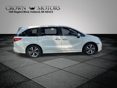 Used 2022 Honda Odyssey Touring image 11