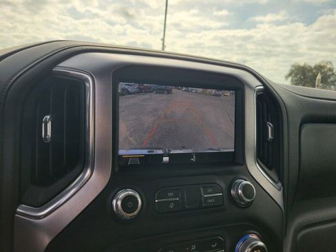 Used 2019 GMC Sierra 1500 SLT w/ SLT Premium Package image 21