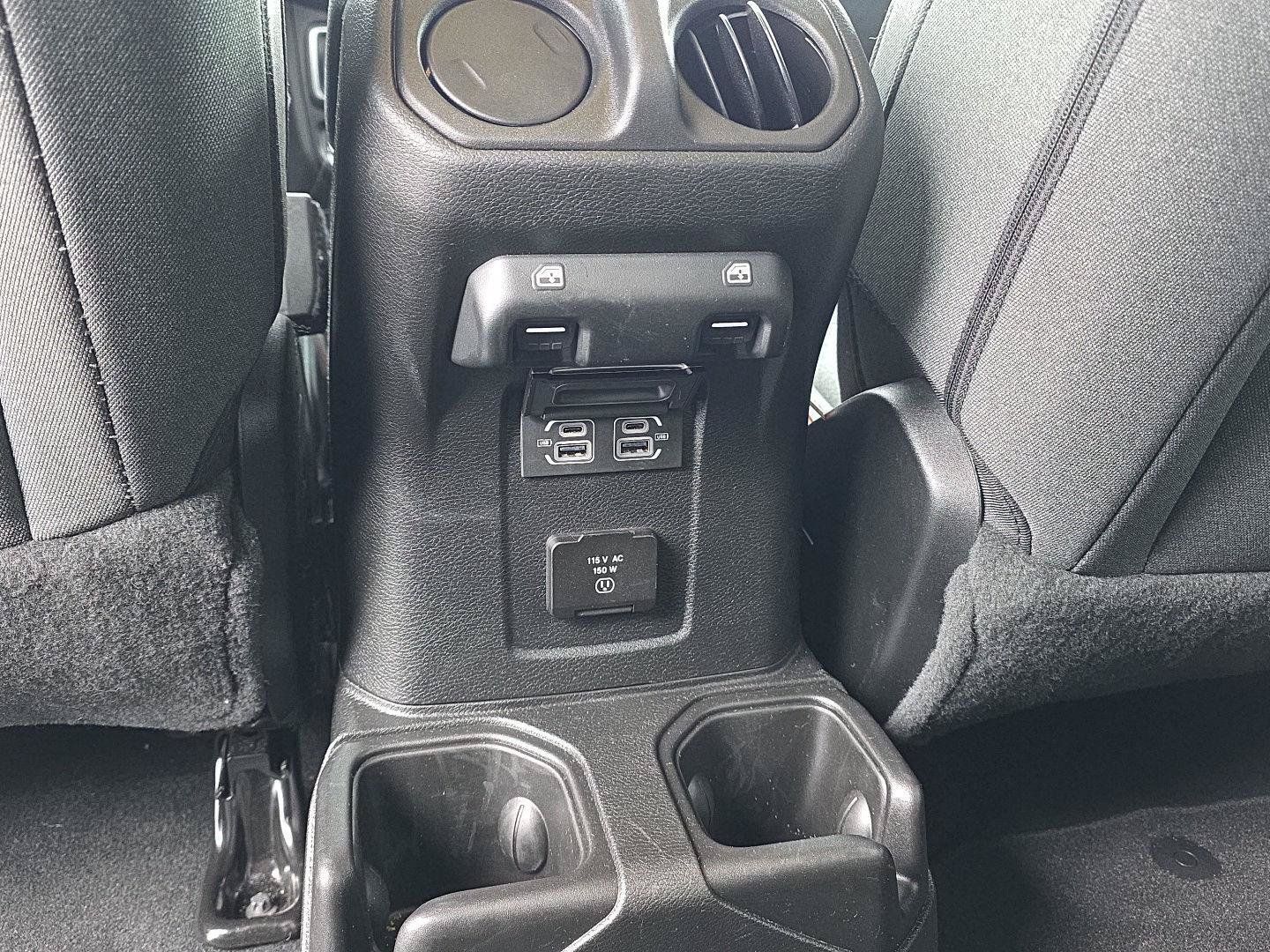 Used 2026 Jeep Wrangler Unlimited Sahara AWD/4WD image 23