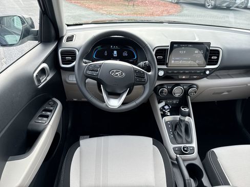 New 2026 Hyundai Venue SEL image 15