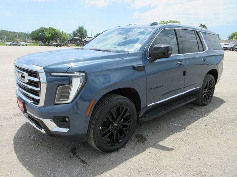 New 2026 GMC Yukon Elevation w/ Elevation Premium Package AWD/4WD image 9