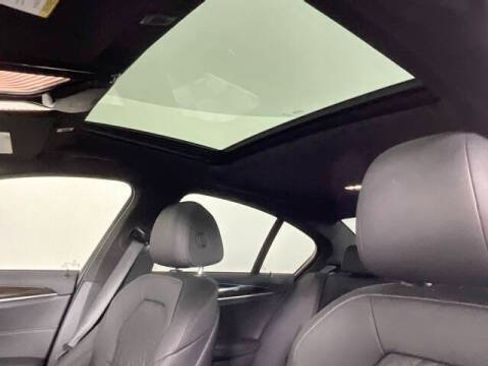 Used 2021 BMW 530e 530e iPerformance w/ Premium Package image 13