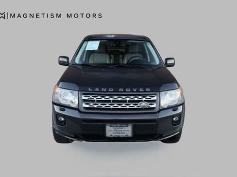 Used 2012 Land Rover LR2 HSE image 5