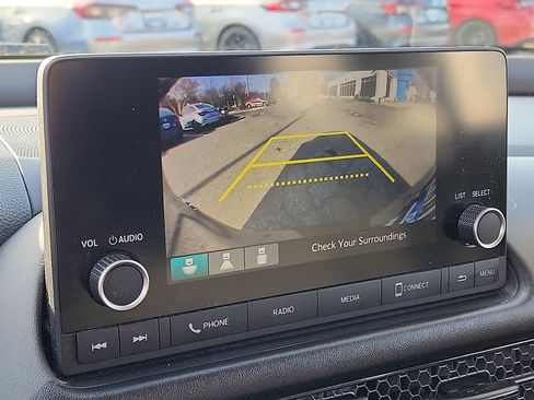 Used 2023 Honda HR-V LX image 17