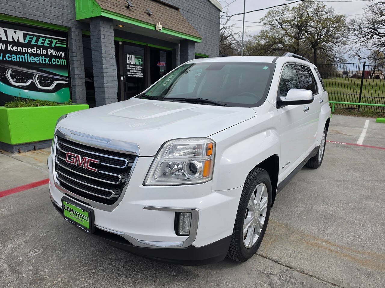 Used 2017 GMC Terrain SLT FWD image 3