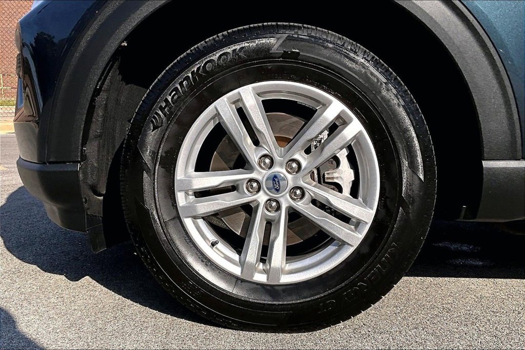 Certified 2023 Ford Explorer XLT AWD/4WD image 9